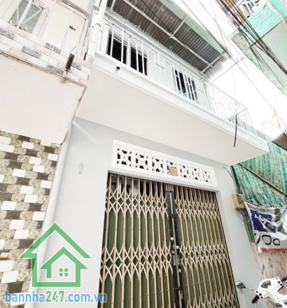 SIÊU HOT – NHÀ GIÁ 3 TỶ – 2 TẦNG MỚI ĐẸP – HẺM 3M THÔNG ÂU CƠ – TÂN PHÚ Kết cấu: 1 trệt 1 lầu, 2 phòng ngủ, phòng khách, bếp, ban công. Nhà mới tinh, khách mua xach va li vào ở ngay. 