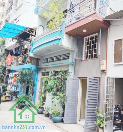 CHỈ 2.89 TỶ - BẮC HẢI – QUẬN 10 – HẺM XE HƠI 6M THÔNG – NHÀ 3 TẦNG.  Diện tích: 2 x 6.5m, công nhận 12.5m², DTSD 36m². Kết cấu: 1 trệt 2 lầu, 3PN, 2WC
