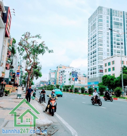 NHỈNH 14 TỶ – CHÍNH CHỦ BÁN NHÀ 3 TẦNG – CÁCH MẶT TIỀN CỘNG HÒA 50M – Ô TÔ NGỦ TRONG NHÀ