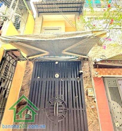 CHỈ 5,5 TỶ – NHÀ 4 TẦNG HXH THÔNG – NI SƯ HUỲNH LIÊN, TÂN BÌNH - 3PN - 3WC Vị trí: Ni Sư Huỳnh Liên, P.10, Tân Bình Hẻm xe hơi – xe tải vào thoải mái. Diện tích: 38m²