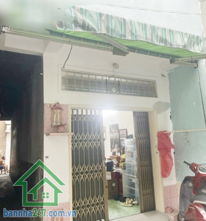 CHỈ 3,1 TỶ – NHÀ 2 TẦNG TRUNG TÂM TÂN PHÚ – DT: 32M2 - ĐANG CHO THUÊ 6TR/THÁNG – NGÂN HÀNG HỖ TRỢ VAY HƠN 2 TỶ Kết cấu: 2 Tầng (1 trệt 1 lầu), gồm 2PN, bếp, WC