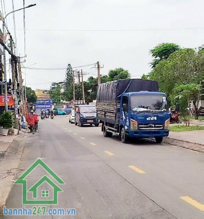 CHỈ 7,9 TỶ (TL) - NHÀ MẶT TIỀN LÂM CHÍ HIẾU – P. TÂY THẠNH Đối diện công viên D9, khu buôn bán – kinh doanh sầm uất bậc nhất Tân Phú. Diện tích: 4 x 11m. Kết cấu: 1 trệt, 1 lầu - 2PN lớn, 2WC, nhà mới đẹp – sạch sẽ – ở hoặc kinh doanh đều tốt. 