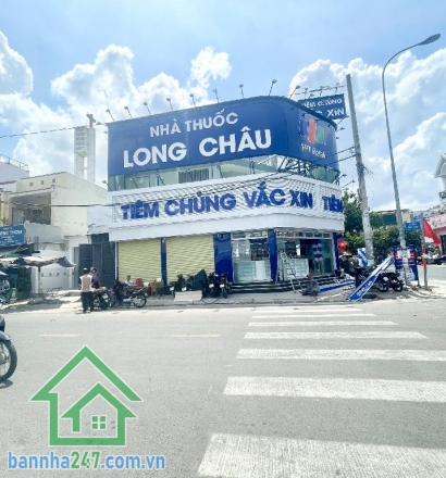 SỞ HỮU NGAY MẶT TIỀN KINH DOANH SẦM UẤT NHẤT TÂN PHÚ * DT: 69m² (4x17,4)m – vuông vức đẹp. * Nhà cấp 4, thích hợp xây mới theo nhu cầu. * Nằm ngay trục chính đường nhựa 13m, lề 3m. 