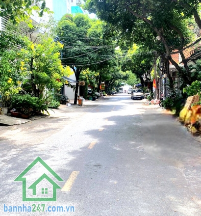 CHỈ 10,5 TỶ - MTKD BÁC ÁI – KHU VIP TÂN PHÚ – HIẾM NHÀ BÁN – 66,1M² – 4 TẦNG – 4PN – 5WC Diện tích: (4 x 17.7)m — công nhận đủ 66,1m², vuông vức hiếm. Kết cấu: 1 trệt – 2 lầu – sân thượng, gồm 4PN, 5WC, phòng thờ… thiết kế kiên cố, công năng chuẩn. Vị trí