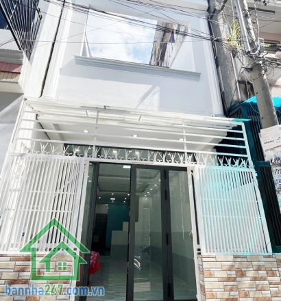 CHỈ 5,55 TỶ – NHÀ 3 TẦNG TRUNG TÂM QUẬN 11 – THÁI PHIÊN – NHÀ ĐẸP Ở NGAY - - 2PN – 2WC.  Diện tích: 39/44m² (3.5 x 13)m Kết cấu: 3 Tầng (1 trệt, 1 lầu, sân thượng), 2PN – 2WC.