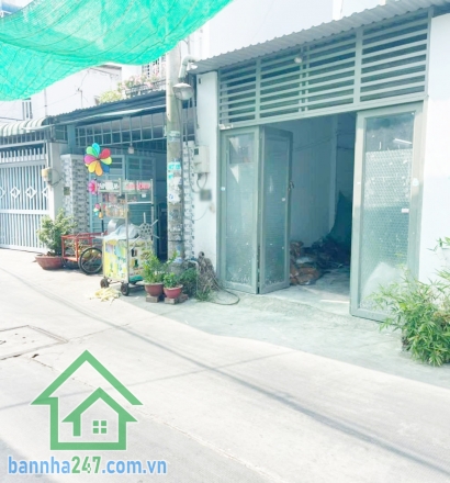 CHỈ 6,6 TỶ - MTKD ĐƯỜNG XE TẢI – SÁT QL1A – 100M² –   P. Bình Hưng Hòa A, Q. Bình Tân – Giáp Tân Phú, Ngã Tư Bốn Xã DT: 4 x 25m, nở hậu – Nhà cấp 4, tiện sửa chữa, xây mới.