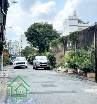 CHỈ 4,4 TỶ – HẺM 3 GÁC – GẦN TRƯỜNG CHINH – 43m² (4×11) – 2 TẦNG BTCT  Kết cấu: 1 trệt – 1 lầu đúc BTCT kiên cố. Diện tích: 4×11m – công năng đầy đủ. Hẻm sạch sẽ, gần đường xe tải. Gần Trường Chinh – Cộng Hòa – Nguyễn Văn Săng – Lũy Bán Bích, thuận tiện d