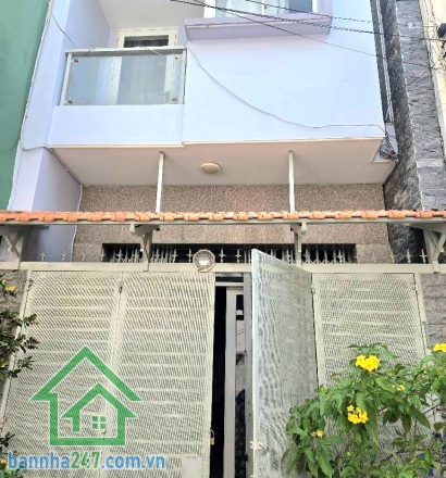 CHỈ 5,5 TỶ – NGUYỄN SÚY, TÂN PHÚ – GẦN CHỢ TÂN HƯƠNG - NHÀ 3 TẦNG BTCT – 44M² – 3PN – 2WC – Ở NGAY Diện tích: 44m² (4 x 11)m – vuông A4 đẹp Kết cấu: 1 trệt + 1 lửng + 1 lầu 