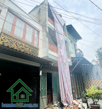 CHỈ 3,58 TỶ – NHÀ MỚI 100% – HUỲNH THIỆN LỘC, TÂN PHÚ – HẺM 6M Ô TÔ ĐẬU TRƯỚC NHÀ DTSD: 48.6m², sổ nở hậu, không lộ giới. Kết cấu: 1 trệt 2 lầu – gồm phòng khách, bếp, 2 phòng ngủ, 3WC, thiết kế hiện đại. Hẻm nhựa 6m, chỉ vài bước ra hẻm 10m, xe hơi đậu c
