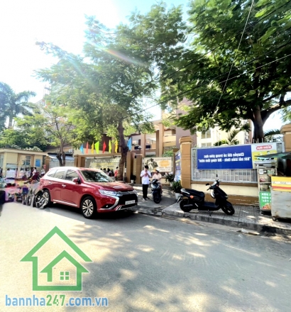 CHỈ 12,3 TỶ - MẶT TIỀN THÀNH CÔNG – NGANG LỚN 12M – DT 160M² – 3PN * Diện tích: 160m² – ngang hiếm 12m * Hiện trạng: chia 2 căn riêng biệt   * 1 căn đang cho thuê, 1 căn 3PN