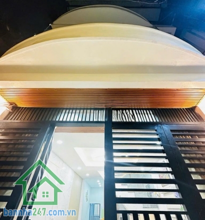 CHỈ 4,78 TỶ – NHÀ 3 TẦNG – NGUYỄN TRỌNG TUYỂN – P.1 – TÂN BÌNH – CĂN GÓC THOÁNG - 2PN – 3WC * Diện tích: 24m² (3,2m x 9,4m) * Kết cấu: 3 tầng BTCT 