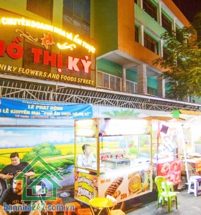 CHỈ 8,18 TỶ – NHÀ 5 TẦNG BTCT – HẺM 4M HỒ THỊ KỶ – QUẬN 10 – TRUNG TÂM ẨM THỰC VÀ HOA Diện tích: 3,3 x 10m, diện tích sử dụng 165m² Kết cấu: 5 tầng kiên cố, 5PN - 4WC. 