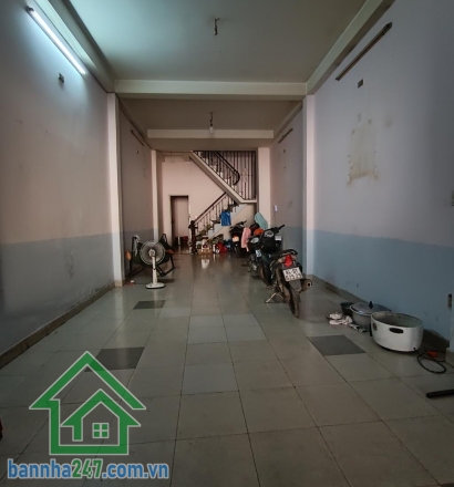 CHỈ 10 TỶ – MẶT TIỀN HẺM NHỰA 12M - THÔNG – ĐẸP NHẤT LÊ VĂN QUỚI – XE TẢI VÀO TẬN NHÀ – 100M² Diện tích: 100m² (4.2 x 25) – vuông vức, cực đẹp. 