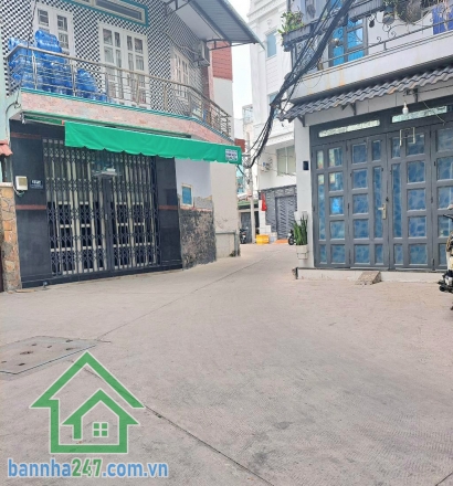 NHÀ 2 TẦNG – TRUNG TÂM TÂN PHÚ – TÂN SƠN NHÌ – CHỈ 2,9 TỶ DT: 24m² (4x6m) Kết cấu: 1 trệt 1 lầu, gồm phòng khách, bếp, phòng ngủ, WC – nhà còn đẹp, dọn vào ở ngay.