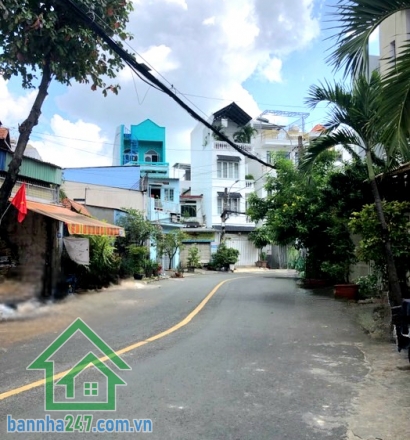 CHỈ 6.8 TỶ – NHÀ 68M² – HẺM 4M – NGAY TRUNG TÂM P. TÂN THÀNH – TÂN PHÚ Diện tích: 3.8 x 18m – nở hậu tài lộc, sổ đẹp Kết cấu: 1 trệt 1 lầu – 2PN, 2WC, sân để xe rông rãi