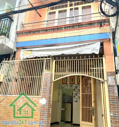 CHỈ 3 TỶ – NHÀ 2 TẦNG HẺM XE HƠI – LÊ VĂN QUỚI, Q. BÌNH TÂN Hẻm xe hơi thông đường số 13A, ra Lê Văn Quới chỉ vài bước.  Diện tích: 3.5 x 10m – Kết cấu 2 tầng.