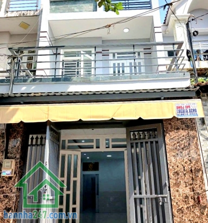 NHỈNH 5 TỶ – HẺM XE TẢI THÔNG – NHÀ MỚI ĐẸP 2 TẦNG BTCT DT 64m² (4x16)m – SỔ VUÔNG VỨC – HOÀN CÔNG ĐỦ – NGAY GÒ XOÀI – LÊ VĂN QUỚI – GIÁP TÂN PHÚ DT: 4 x 16m vuông vức – công nhận đủ. Kết cấu: 1 trệt – 1 lầu BTCT kiên cố • Phòng khách lớn để được ô tô 