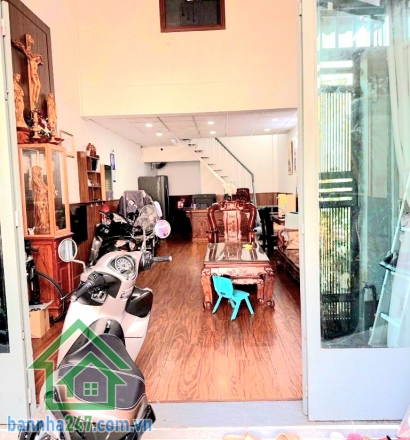 NHỈNH 5 TỶ – VỊ TRÍ ĐẸP – KỀ AEON MALL TÂN PHÚ – GẦN CELEADON CITY - HẺM XE TẢI 6M – 2 TẦNG – 61M² (4x15)m – SỔ NỞ HẬU – HOÀN CÔNG ĐỦ - Diện tích: 4 x 15m (công nhận 61m² nở hậu) 