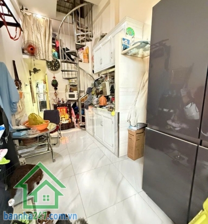 CHỈ 2,5 TỶ (TL) – NHÀ 2 TẦNG GẦN KÊNH TÂN HÓA - GẦN NHÀ THỜ PHÚ BÌNH – Ở NGAY  Gần nhà thờ Phú Bình – khu dân cư an ninh, tiện ích đầy đủ Diện tích: (2,9 x 6)