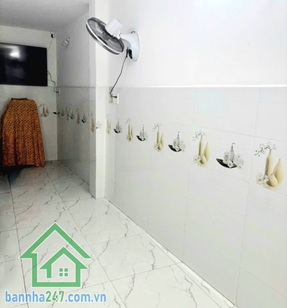 CHỈ 3,1 TỶ TL – NHÀ TÂN BÌNH GIÁ TỐT – DT: 22M² - 3 TẦNG – FULL NỘI THẤT – Ở NGAY Âu Cơ – gần Bệnh viện Tân Phú – Đại học Văn Hiến. Giáp Tân Phú – kết nối nhanh Quận 10, Quận 11, Quận 5