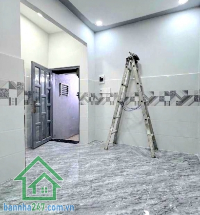 CHỈ 2,4 TỶ – NHÀ MỚI 3 TẦNG – GẦN ĐH VĂN HIẾN – Ở NGAY - 2PN - 3WC • Diện tích công nhận: 18m² (2.5m x 6.65m) • Diện tích sử dụng: ~21.5m² • Kết cấu: 1 trệt 2 Lầu BTCT