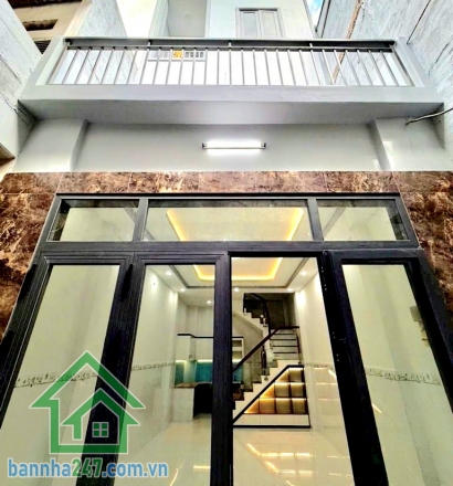 CHỈ 5,15 TỶ (TL) – GẦN MT KÊNH TÂN HÓA – NHÀ 4 TẦNG - DTSD: 82M² – 3PN KHÉP KÍN Thông tin căn nhà: • Diện tích: 33m² (4m x 8.5m) • Kết cấu: 1 trệt – 2 lầu – sân thượng - Mob 0933144037