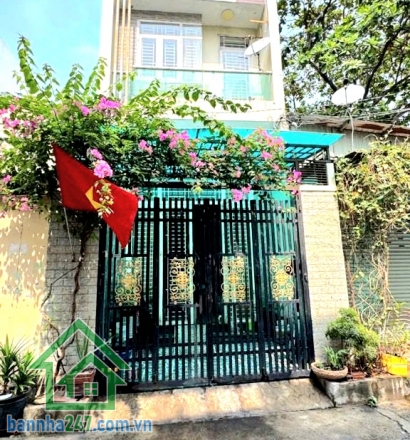 CHỈ 7,8 TỶ (TL) – PHAN HUY ÍCH – P. TÂN SƠN - HẺM 4M Ô TÔ ĐỖ CỬA – CÁCH MẶT TIỀN 1 CĂN – 4 TẦNG LỆCH - 3PN – 4WC Diện tích: 4 x 16,5m Công nhận: 65m² Kết cấu 4 tầng lệch đúc kiên cố - 3PN – 4WC (WC riêng từng phòng) Sân thượng trước sau. Sân để xe riêng. 