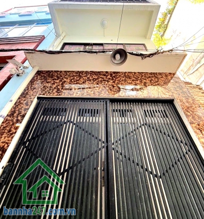 CHỈ 4,35 TỶ – TRUNG TÂM Q.10 – 4 TẦNG – 3PN 4WC – NỞ HẬU Căn nhà hiếm khu lõi Quận 10 – vị trí vàng – giá cực tốt! Diện tích: 21m² (3.2 × 7m) – nở hậu nhẹ  Mob 0933144037