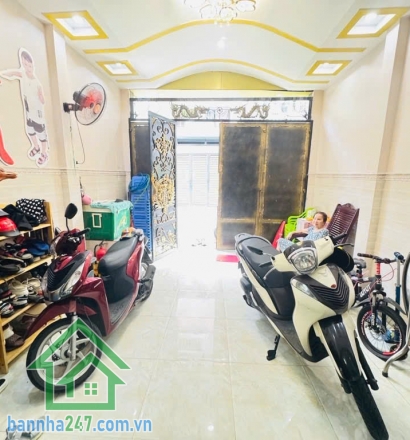 GIÁ 12,5 TỶ TL – NHÀ 3 TẦNG THẠCH LAM – Ô TÔ NGỦ TRONG NHÀ – 77M² – 5PN – CHÍNH CHỦ 1 ĐỜI 