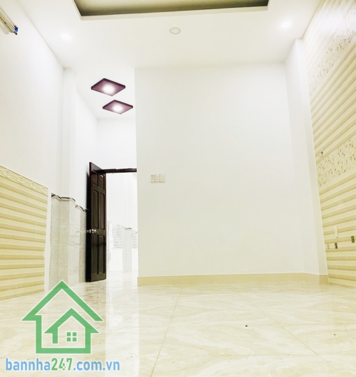 NHỈNH 6 TỶ - SIÊU PHẨM BÌNH TÂN – GIÁP TÂN PHÚ – NHÀ 2 TẦNG – 92m² – HẺM 6M - Ô TÔ VÀO NHÀ – CHỈ 7.05 TỶ Diện tích: 92m² (4 x 23m), sổ vuông vức. Kết cấu: 1 trệt, 1 lầu BTCT. 