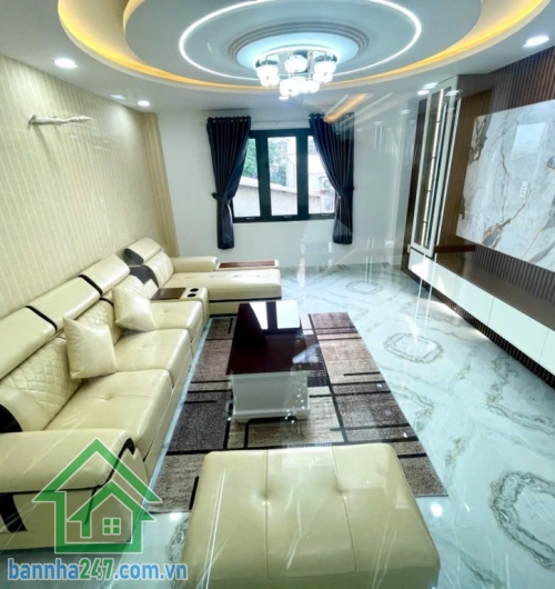 CHỈ 7.7 TỶ – NHÀ MỚI 5 TẦNG – KHU PHÂN LÔ DÂN TRÍ – GẦN AEON MALL BÌNH TÂN Diện tích đẹp, nhà mới toanh, 5 tầng kiên cố. Gồm 5 phòng ngủ vệ sinh khép kín, nội thất cao cấp do chủ tự xây để ở.