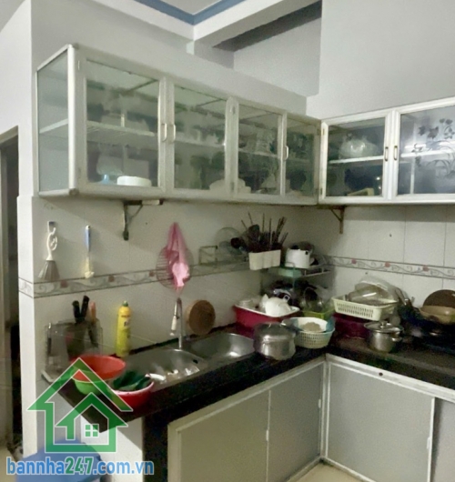 CHỈ 6,9 TỶ – NHÀ 4 TẦNG BTCT – KHU BÀU CÁT * DT: 60m² (4.8 x 13m). * Kết cấu: 1 trệt 3 lầu, tổng 4PN – 3WC. * Hẻm xe hơi, an ninh, yên tĩnh – có cổng rào.
