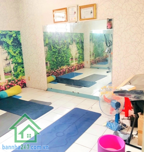 CHỈ 22,5 TỶ – MTKD TRƯƠNG CÔNG ĐỊNH – KHU VIP BÀU CÁT – TÂN BÌNH - VỊ TRÍ ĐẮC ĐỊA – 62M² – NHÀ 5 TẦNG – 6PN – 5WC – KHAI THÁC DÒNG TIỀN Kết cấu: 5 Tầng: 1 trệt – 1 lửng – 3 lầu, BTCT kiên cố. • Tổng 6 phòng ngủ – 5 WC • 2 tầng dưới đang cho thuê 25 triệu/