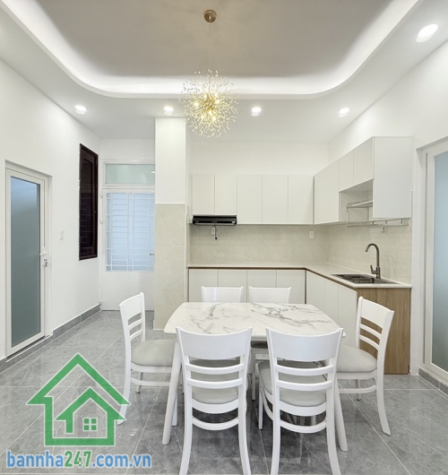 CHỈ 3,8 TỶ – CĂN HỘ VIP LÔ 5 – CHUNG CƯ PHÚ THỌ, P15 QUẬN 11 – 60M2 – FULL NỘI THẤT – BAN CÔNG 2 MẶT THOÁNG * Căn hộ lầu 11.03 – Lô 5 – Chung cư Phú Thọ. Thang máy thẻ từ riêng, an toàn tuyệt đối.