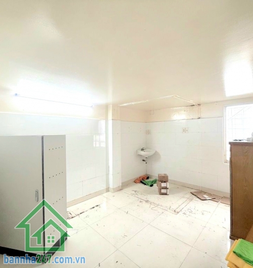 CHỈ 2,35 TỶ – CĂN HỘ BÀU CÁT – MẶT TIỀN ĐỒNG ĐEN – LÔ GÓC THOÁNG - 2PN – 1WC • Diện tích: 40m² (4 x 10m) - 2PN – 1WC • Căn góc – thoáng mát, nhiều ánh sáng tự nhiên