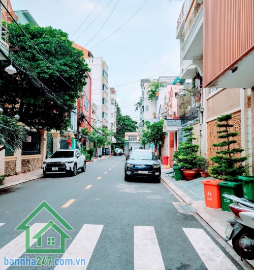 NHỈNH 14 TỶ – CHÍNH CHỦ BÁN NHÀ 3 TẦNG – CÁCH MẶT TIỀN CỘNG HÒA 50M – Ô TÔ NGỦ TRONG NHÀ