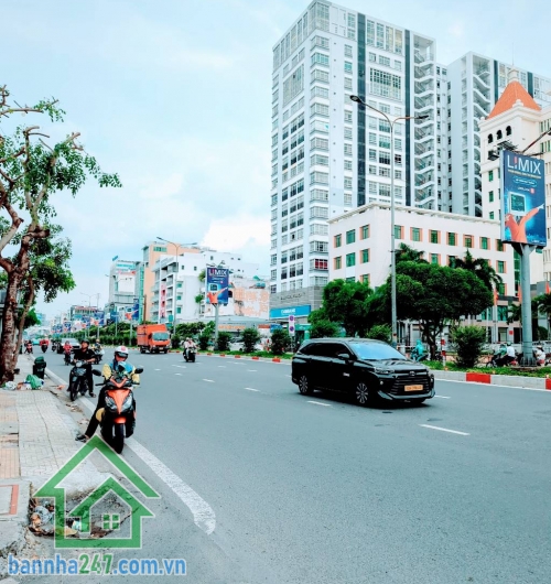 NHỈNH 14 TỶ – CHÍNH CHỦ BÁN NHÀ 3 TẦNG – CÁCH MẶT TIỀN CỘNG HÒA 50M – Ô TÔ NGỦ TRONG NHÀ
