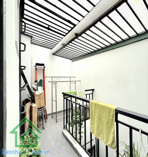 CHỈ 11,5 TỶ - MTKD ĐƯỜNG RỘNG 13M – KHU TÂN THÀNH (TÂN PHÚ) – KD ĐỈNH – NGAY LUỸ BÁN BÍCH – TÂN SƠN NHÌ - DT 81M² (4.1 x 20) – 2 TẦNG – 3PN – 3WC Diện tích – Kết cấu: 4.1 x 20m – công nhận đủ 81m².  2 tầng kiên cố – 3PN – 3WC - Hướng Nam lệch Tây - Đường 