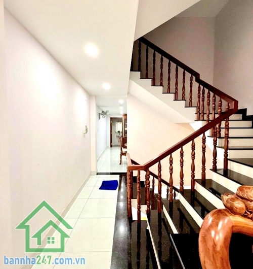 CHỈ 15 TỶ - HẺM XE TẢI - NHÀ ĐẸP 5 TẦNG – NGHĨA PHÁT P. TÂN SƠN NHẤT – KHU DÂN CƯ ĐỒNG BỘ CAO CẤP - 6 PN - 7 WC * Diện tích: 3,9 x 20m, nở hậu 4,3m – phong thủy đẹp * Kết cấu: 1 trệt 3 lầu sân thượng * Công năng: 6 PN – 7 WC
