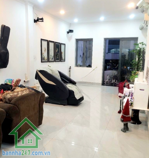 CHỈ 20,5 TỶ – SIÊU PHẨM MTKD GÒ DẦU – 2 MẶT TIỀN TRƯỚC SAU – 4 TẦNG - 5 PN + 1 P. THỜ  * Diện tích: 4 x 19,5m – sổ vuông đẹp * Kết cấu: 4 tầng * Công năng: 5 PN