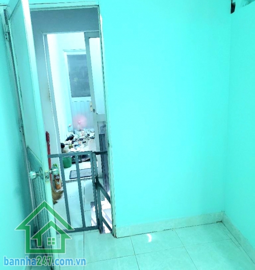 CHỈ 3,3 TỶ - SIÊU RẺ TÂN BÌNH – NHÀ 2 TẦNG – 2PN – DT 2×12M – TRUNG TÂM QUẬN * Kết cấu: 1 trệt 1 lầu, 2PN * Nhà nhỏ xinh – thoáng – vào ở ngay * Vị trí trung tâm Tân Bình, hẻm thông.