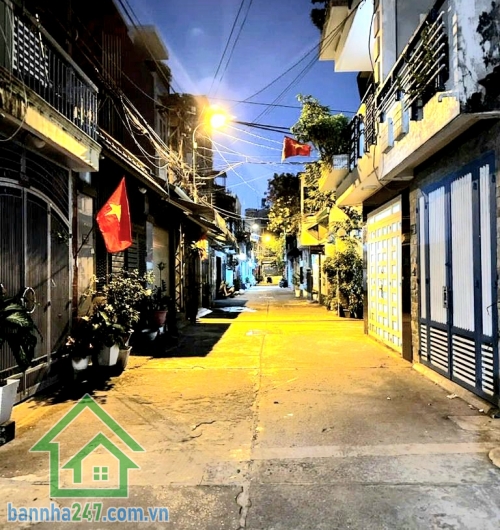 CHỈ 8,2 TỶ – NHÀ 3 TẦNG HXH 6M – P.7 TÂN BÌNH – NGAY CÁCH MẠNG THÁNG 8 - 42m² (3 x 14m) - 3 PN - 2 WC Vị trí đắc địa: Phường 7, Tân Bình – sát trục CMT8 Hẻm 6m