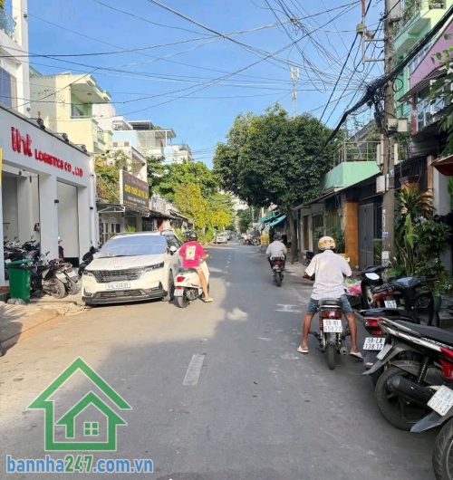 MTKD TÂN PHÚ – KHU BÀN CỜ – GIÁ TỐT CHỈ 10,29 TỶ DT: 4x20.3m (81.4m² CN). Nhà 3 tầng, tổng 8PN – 8WC. Đường nhựa 10m, thuận tiện mở văn phòng, spa, CHDV, buôn bán.