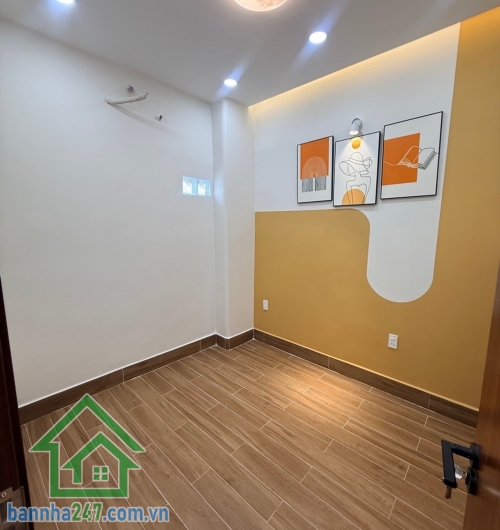 CHỈ 5,19 TỶ - 4 TẦNG BTCT - 4 PHÒNG NGỦ RỘNG RÃI – NHÀ MỚI PHONG CÁCH CHÂU ÂU – SÁT AEON TÂN PHÚ