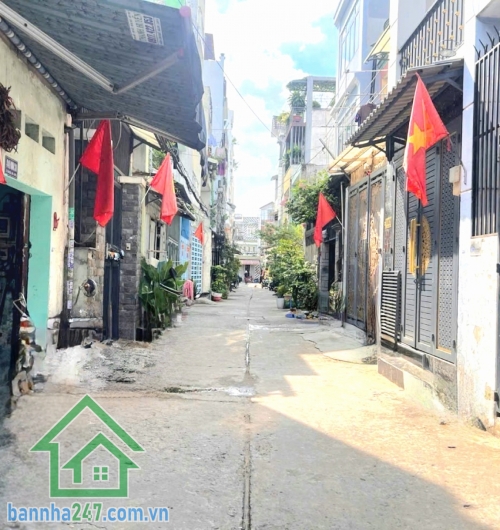 NHỈNH 4 TỶ – HẺM XE HƠI 5M THOÁNG – NHÀ MỚI ĐẸP KIÊN CỐ – 40M² VUÔNG VỨC – 3 PHÒNG NGỦ – NGAY HƯƠNG LỘ 2, LÊ VĂN QUỚI - 3PN - 2WC