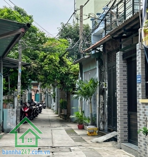 CHỈ 4,85 TỶ – HẺM Ô TÔ – NHÀ ĐẸP NGAY LÊ TRỌNG TẤN – AEON MALL TÂN PHÚ DT: 4m x 15m
