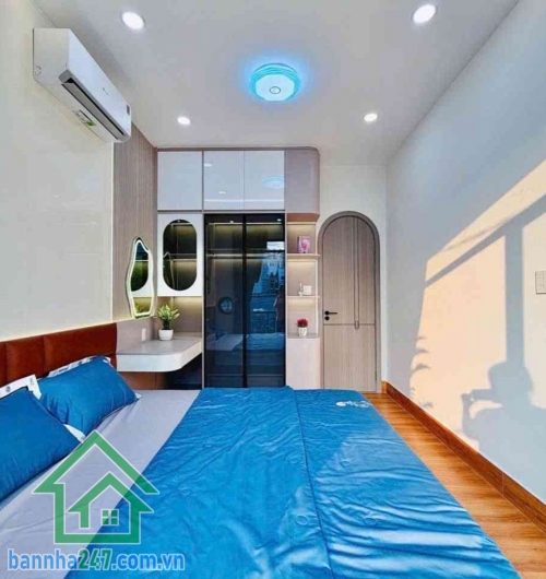 CHỈ 5,25 TỶ - NHÀ MỚI XÂY ĐẸP - HẺM XE HƠI - SÁT MẶT TIỀN HOÀNG BẬT ĐẠT - GẦN TRƯỜNG CHINH, GA T3 - 4 PN - 3WC