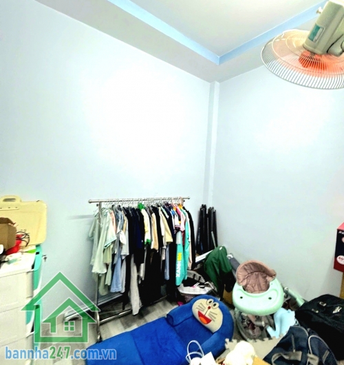 CHỈ NHỈNH 3 TỶ - NHÀ 2 TẦNG CÒN MỚI - HẺM XE TẢI 5M THÔNG - KỀ BÊN LÊ VĂN QUỚI - CÁCH NGÃ TƯ BỐN XÃ CHỈ 200M