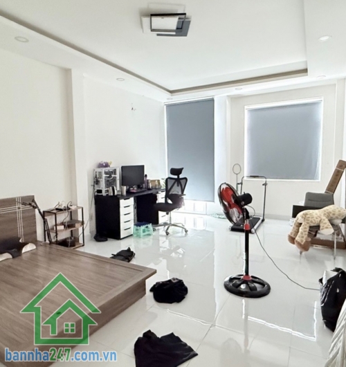 CHỈ 12,6 TỶ - Ô TÔ ĐỖ CỬA - CÁCH MẶT TIỀN TRƯỜNG SA CHỈ 10M - P. NHIÊU LỘC (QUẬN 3) - NHÀ 4 TẦNG BTCT NỞ HẬU - 48M²