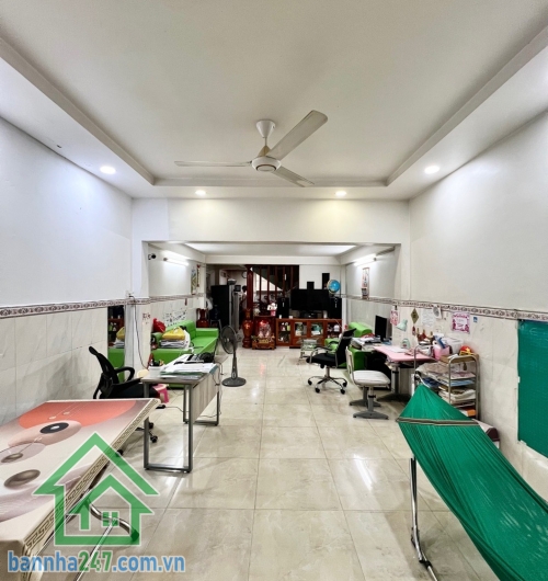 CHỈ 4,5 TỶ (TL) - BÁN GẤP NHÀ 3 TẦNG CHIẾN LƯỢC - SÁT KHU TÊN LỬA - HẺM XE HƠI 5M - 55M² - 3PN - 2WC